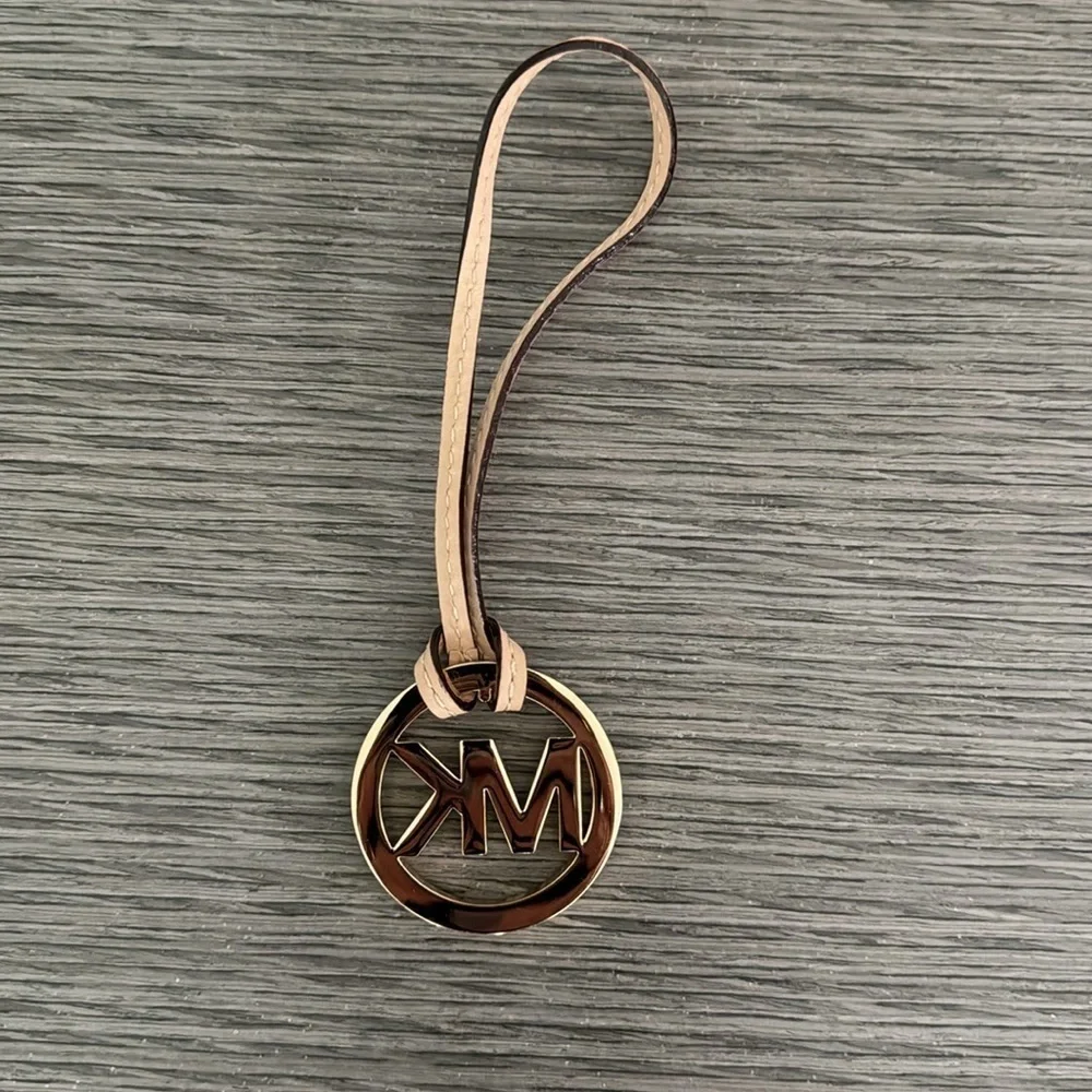 Michael Kors Medallion With Beige Leather Strap Bag‎ Accessory